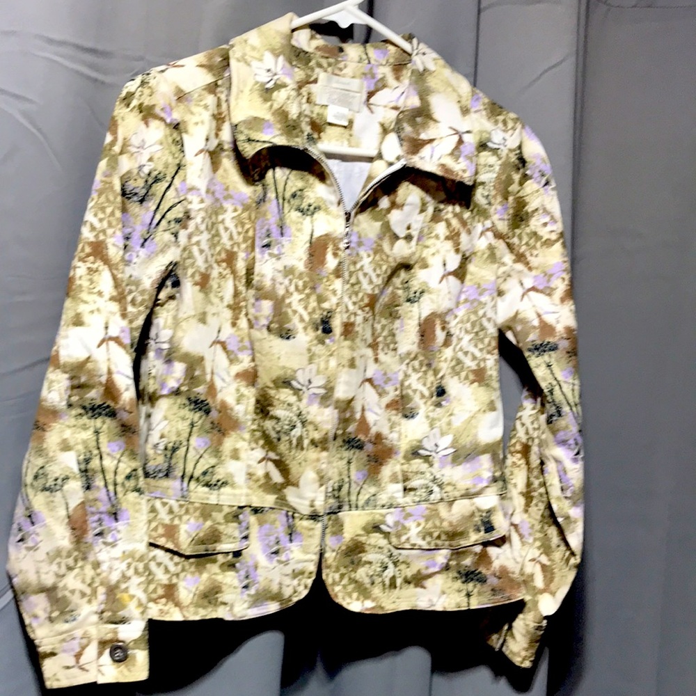 Christopher & bank adorable zip up blazer style jacket in size small